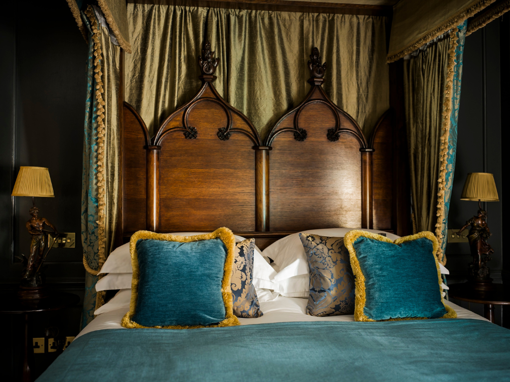 ‘s Deluxe Double, Madam Da Floz bedroom (2)